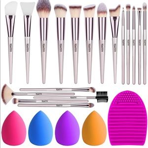 Teatty make up Brushes